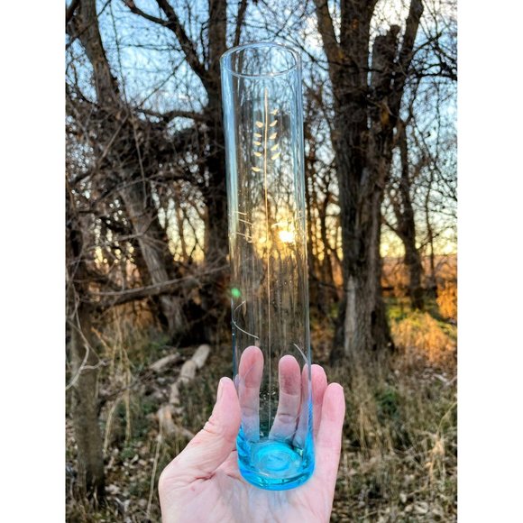 Vintage Turquoise Blue Clear Tint Etched Tall Bud Flower Vase 9.5" - Picture 10 of 14